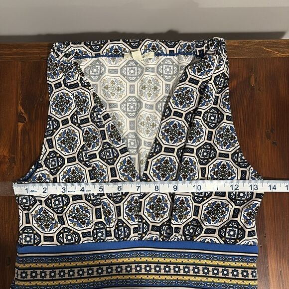 Max Studio Empire Dress V Neck Medallion Size XS - Picture 10 of 13